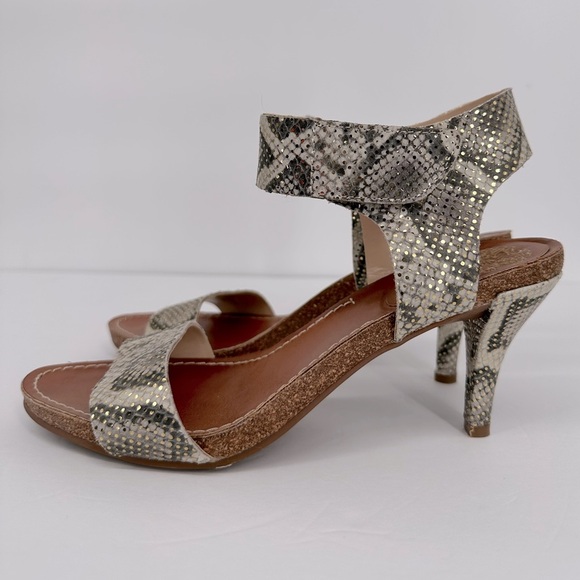 NWOT Vince Camuto Snake Print Metallic Velcro Sandals - Picture 1 of 12